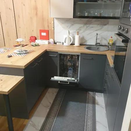 Dnd Lux Sa Garazom Apartment