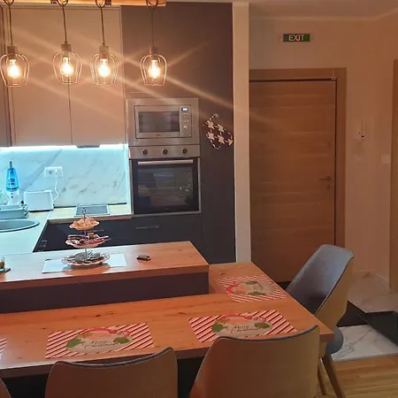 Apartamento Dnd Lux Sa Garazom *