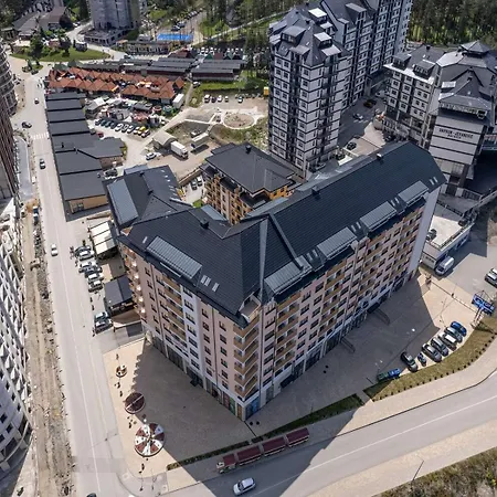 Dnd Lux Sa Garazom *