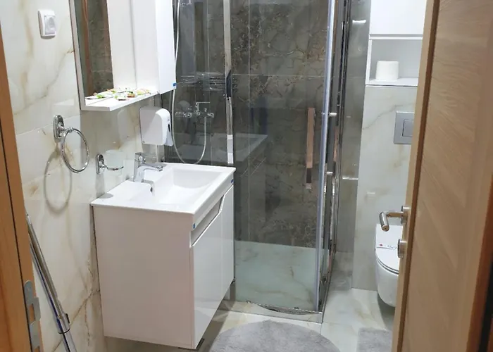 Dnd Lux Sa Garazom Златибор