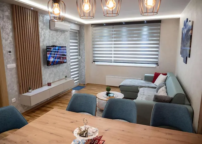 Апартаменты Dnd Lux Sa Garazom