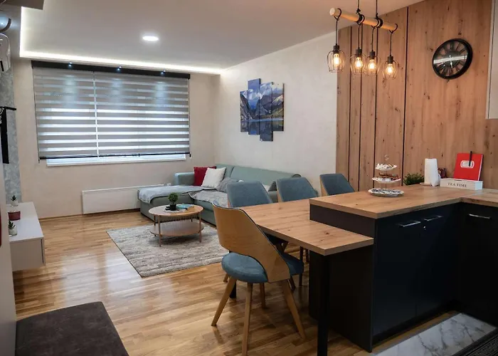 Апартаменты Dnd Lux Sa Garazom