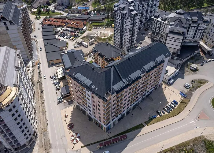 Dnd Lux Sa Garazom *