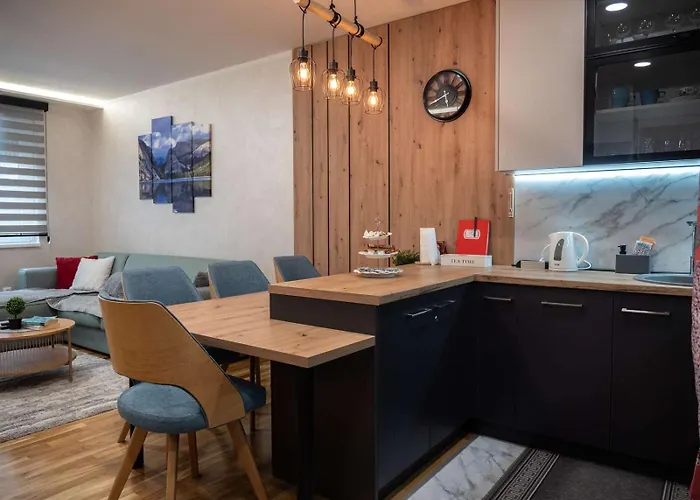 Dnd Lux Sa Garazom *